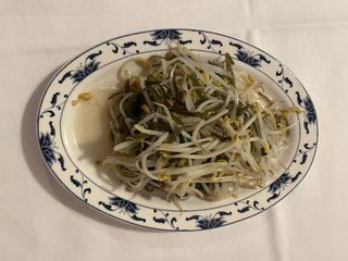 10. Alghe nere con germogli di soia