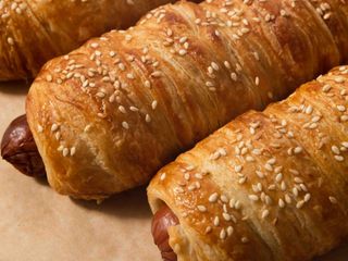 Сосиска в листковому тісті (65г)