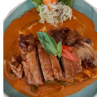 Plato De Curry Rojo De Pato