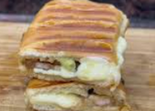 Bocadillo de pollo y queso