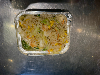 74c. Spaghetti di riso con frutti di mare alla piastra