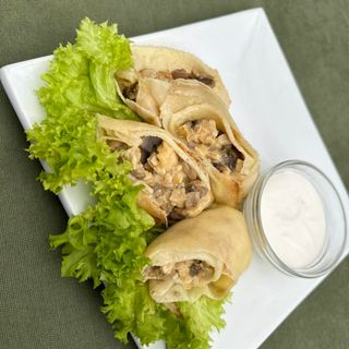 Млинці з куркою, грибами і сиром (200г/50г)