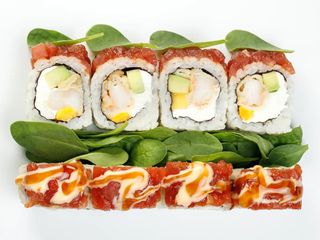 Рол з тунцем та креветками