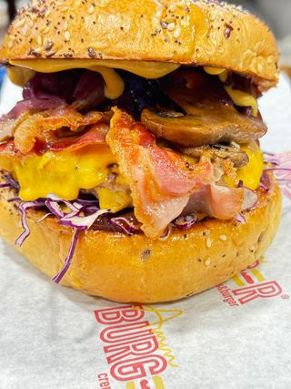 Bacon cheeseburger menù