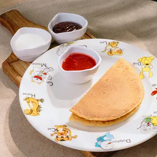 Pancake cu topping la alegere: smântână, ciocolată, gem