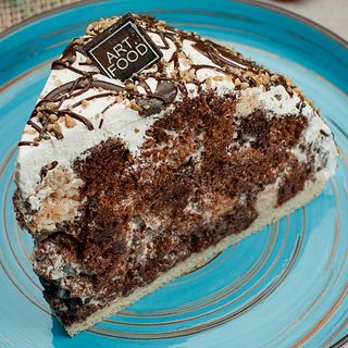 Пінчер з вишнею 