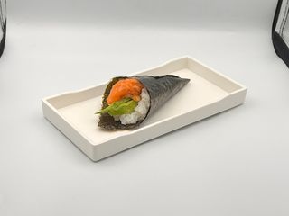 80. Temaki spicy salmone