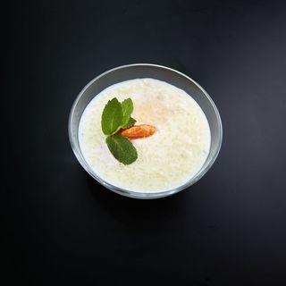 Каша рисовая с джемом из кураги