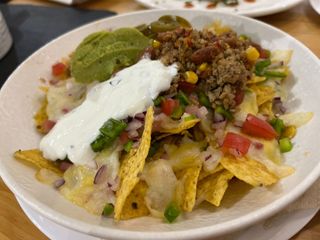 Nachos Gratinados Con Guacamole