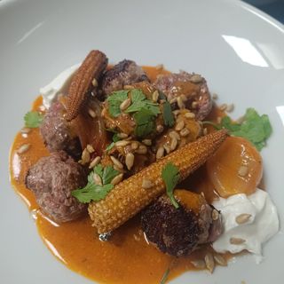 Albóndigas de vaca vieja estilo Thai