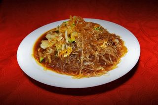 27 Spaghetti di soia con verdure miste