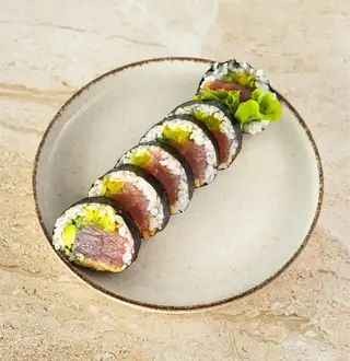 Tuńczyk surowy FUTOMAKI
