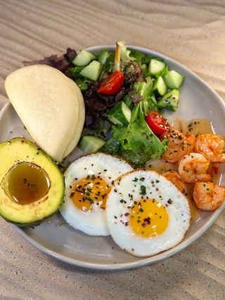 Mic dejun with srimps