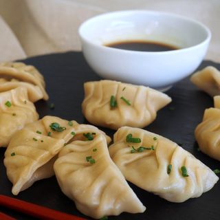 GYOZA DE CERDO 5 UNIDAS