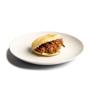 Arepa Carne Mechada