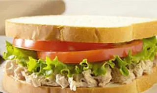 sándwich de atún