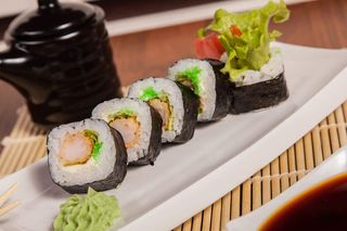 Ацуи эби маки