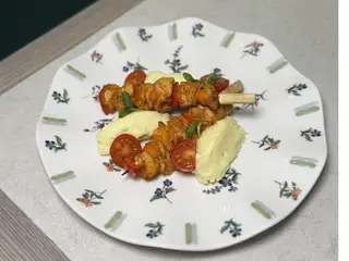 Курячий шашличок з картоплею пюре (220g)