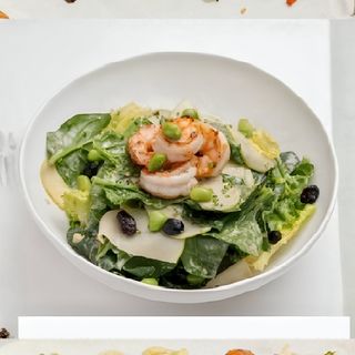 Зеленый салат с креветками