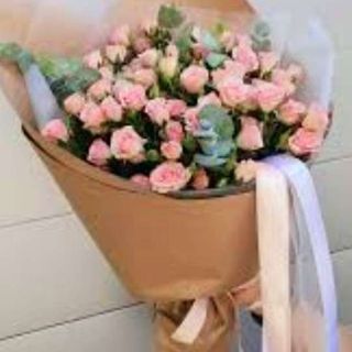 სპრეი ვარდების თაიგული