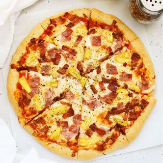 Pizza hawaii (23 cm.)