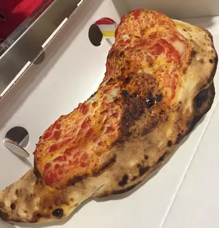 Calzone con salame