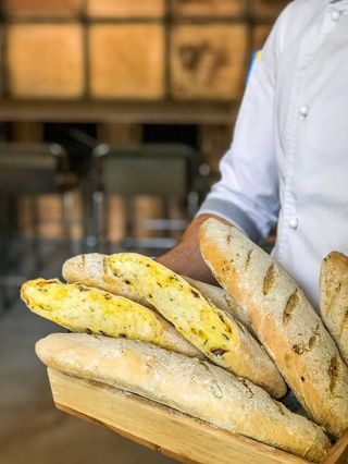 Багет з куркумою та базиліком (75г)