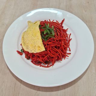 Fideos fritos Schezwan con pollo