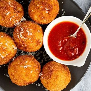 Arancini di Riso con Ragu