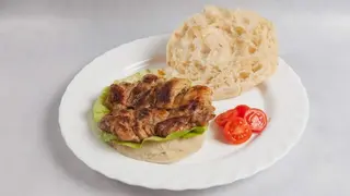 Pileći batak u lepinji