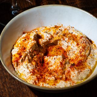 Hummus cu ulei de trufe
