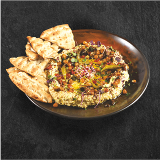 Humus de casa cu legume trufate si sumac