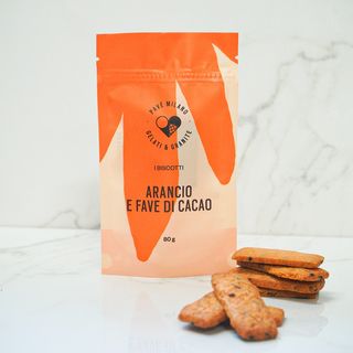 Biscotti arancio e fave di cacao