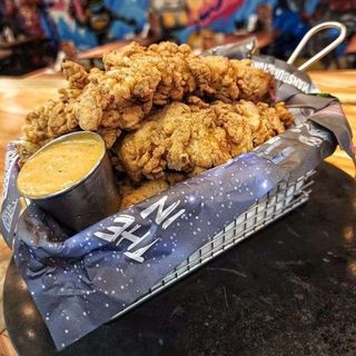CRISPY CHICKEN STRIPS 550g