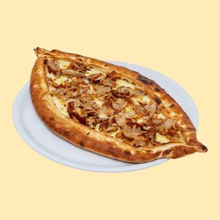 Pide con kebap