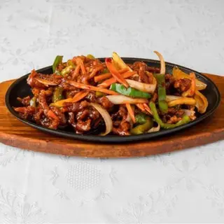 E18. Pollo con salsa cantón