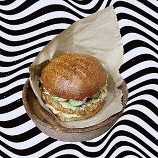 FISHBURGER / ფიშბურგერი