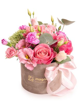 Aranjament cu flori roz