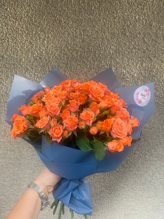 ქართული სტაფილოსფერი ჯუჯა ვარდების მინი თაიგული