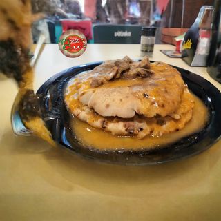 Juneći poljev sa sjeckanim mesom