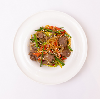 Лапша Фунчоза с  говядиной и овощами