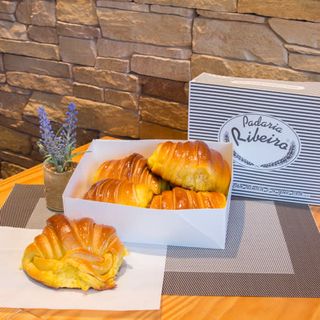 Box Croissant