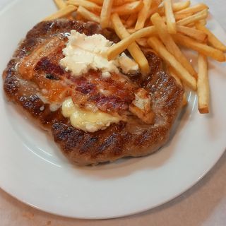 Šumadijski opanak sa pomfritom