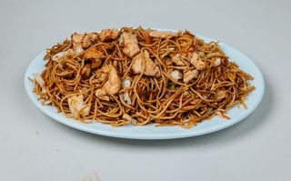 131. Спагети с пиле и зеленчуци