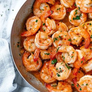 Camarão com molho de laranja e gengibre