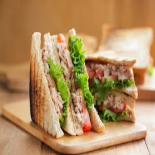 sándwich de atún