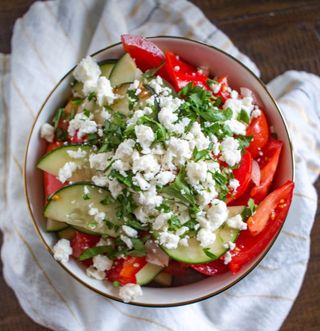 Šopska salata pub style