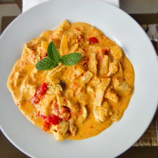 Pollo al estilo tailandés