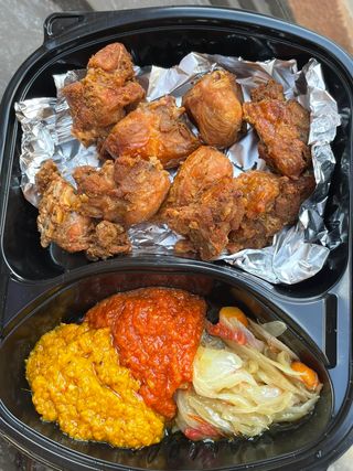 Demi Poulet Grillé & Frite Ou Alloco