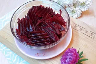 Salata de sfecla rosie 